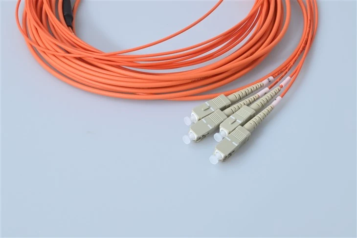 Dây nối 12 lõi SC Multimode Cam