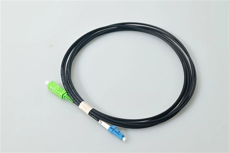 Dây nối sợi quang SC APC TO LC UPC Simplex Black